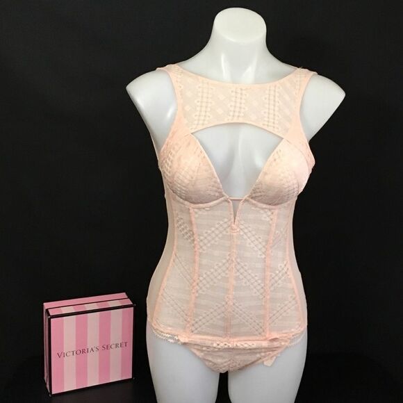 New Victoria’s Secret - Picture 1 of 7